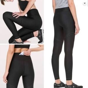 Vintage Lululemon black running tights.